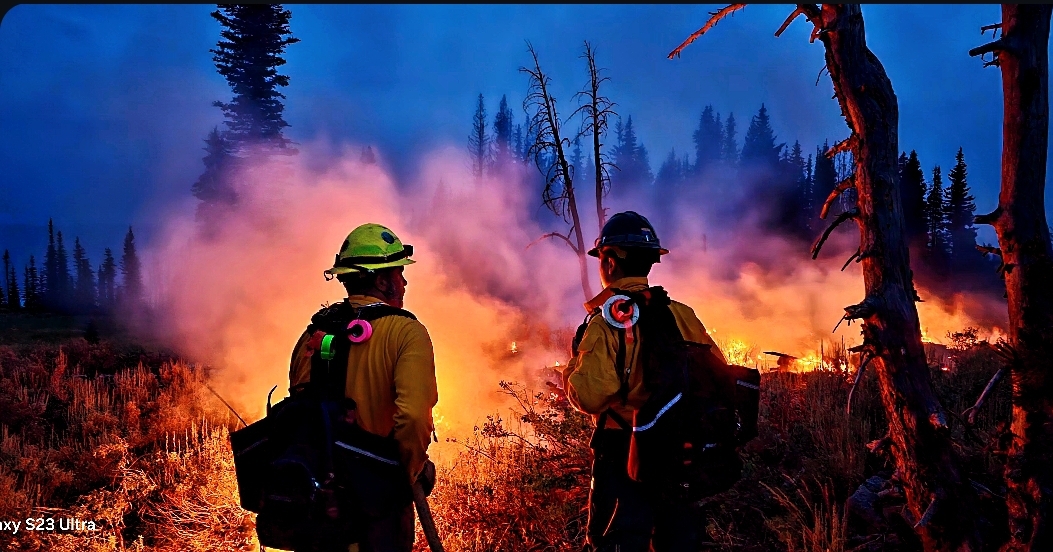 

						Crew holding during night ops
			