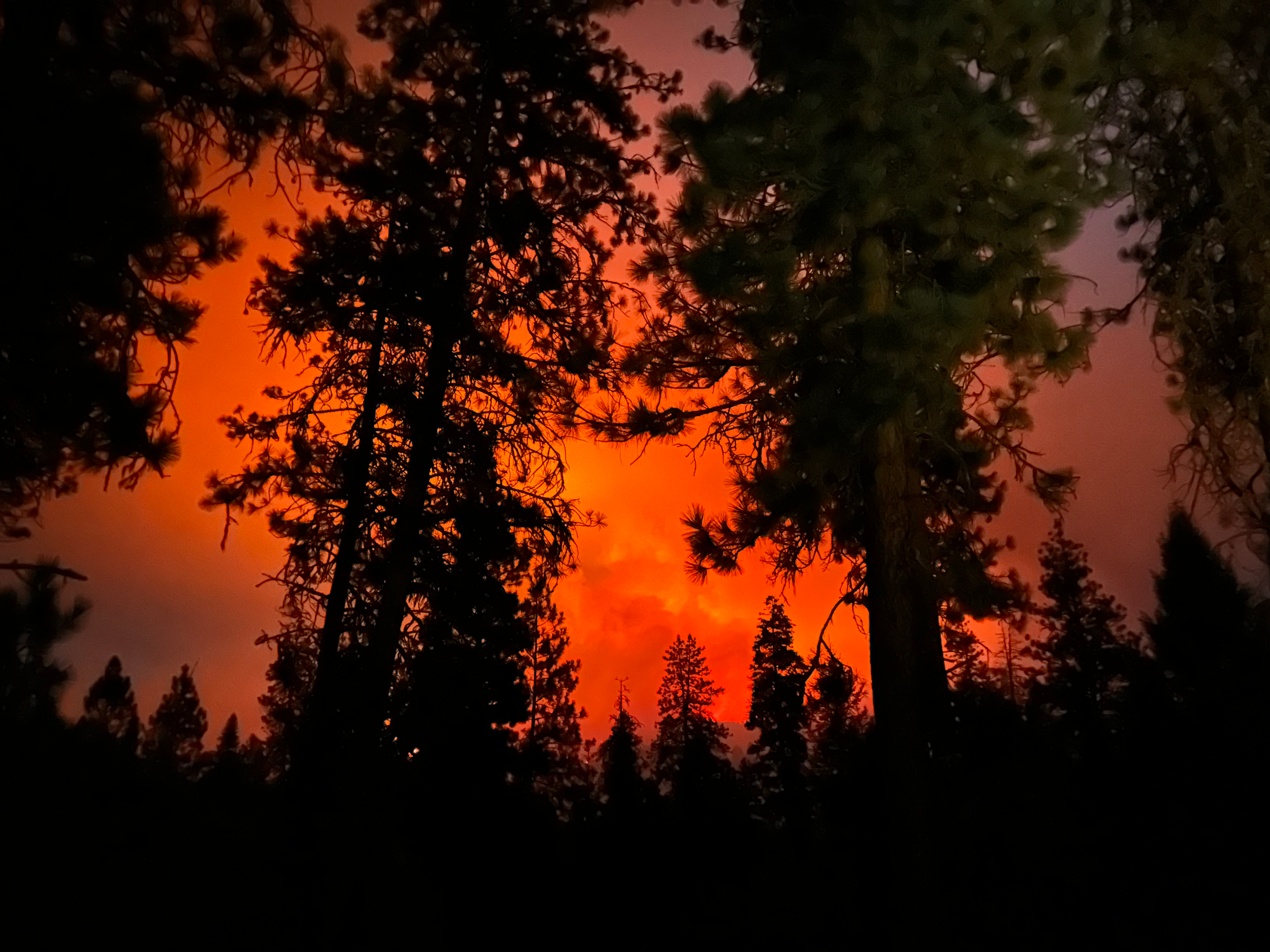 

						Night glow of the Lava Fire
			