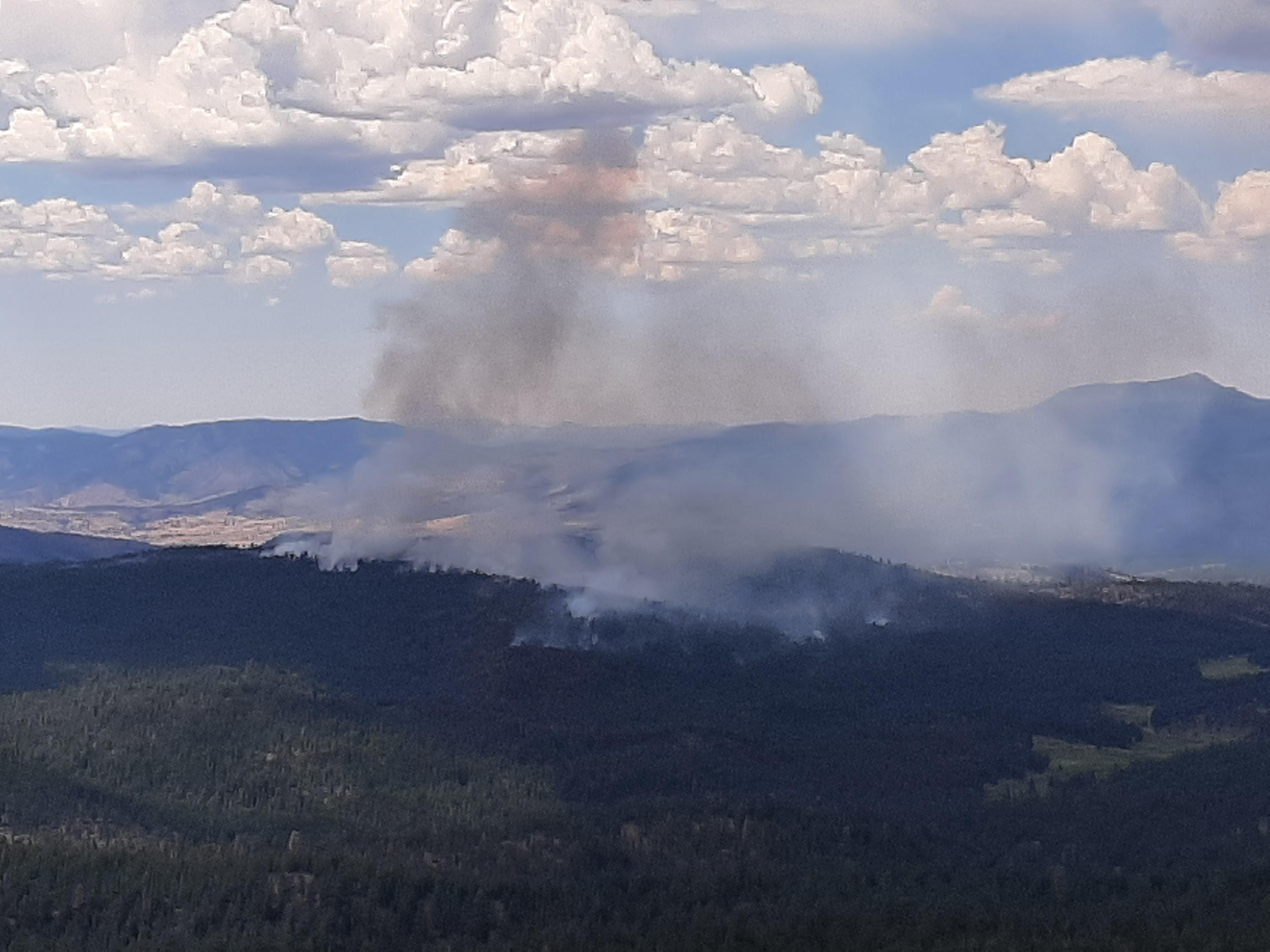 Image of smoke from fire activity in the Murderers Creek 6 Prescribed Fire Operations Unit.
