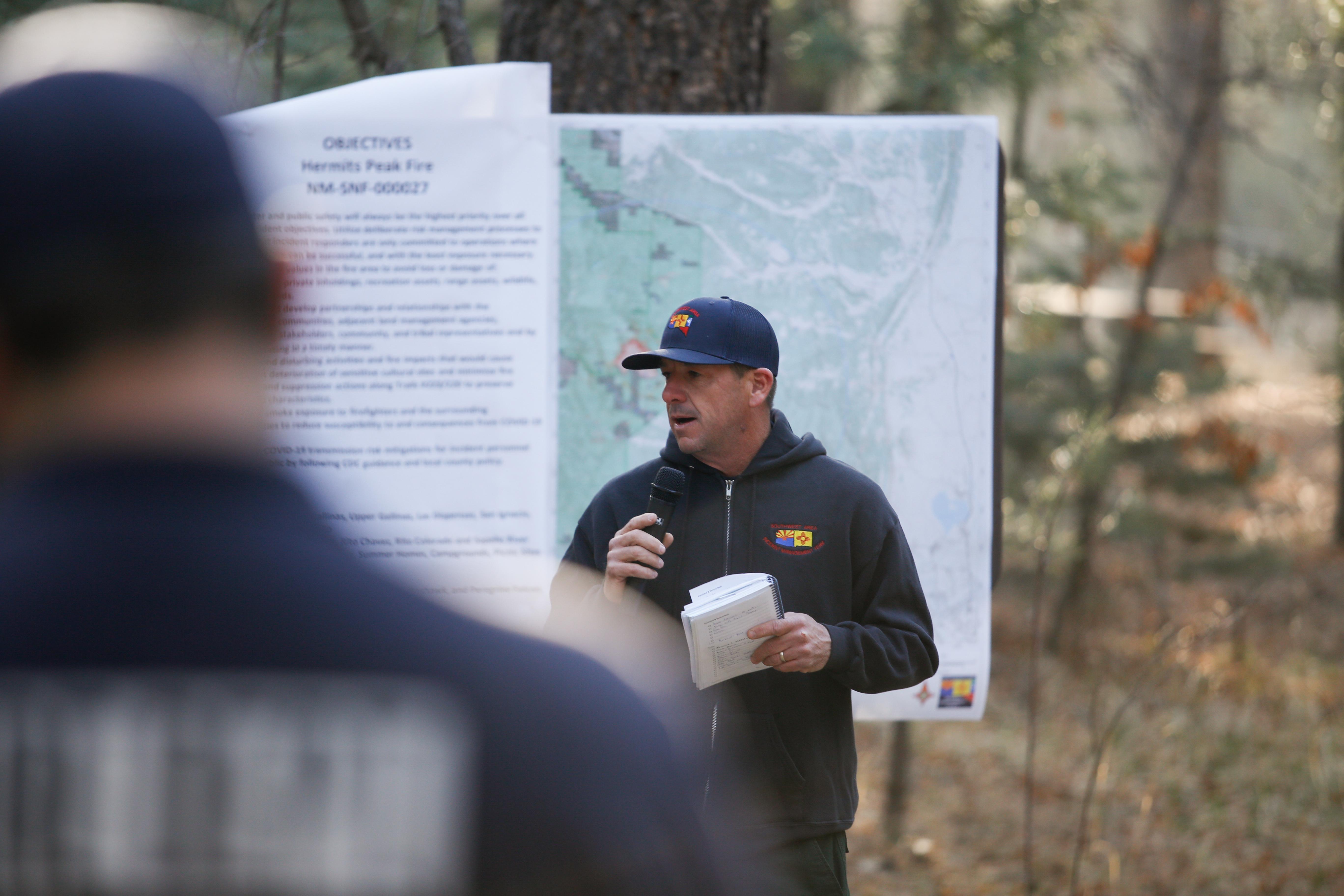 Incident Commander Aaron Hulbard during the morning brief April 11. (USDA Forest Service photo by Andrew Avitt)