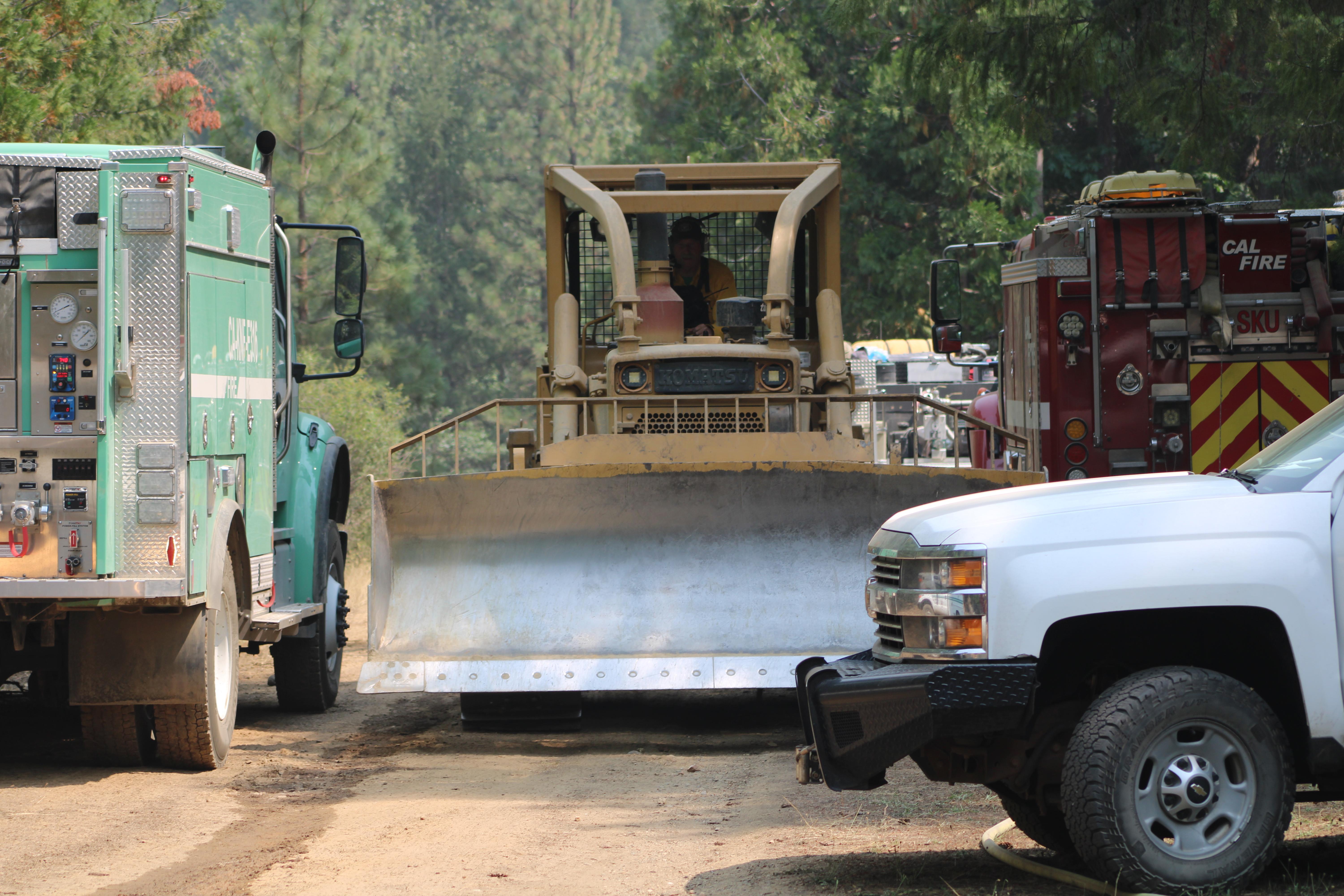 Dozer moving into position on Smokey Fire off of Beaver Creek road. on August 4, 2022 (USFS/Steve McQuillan)
