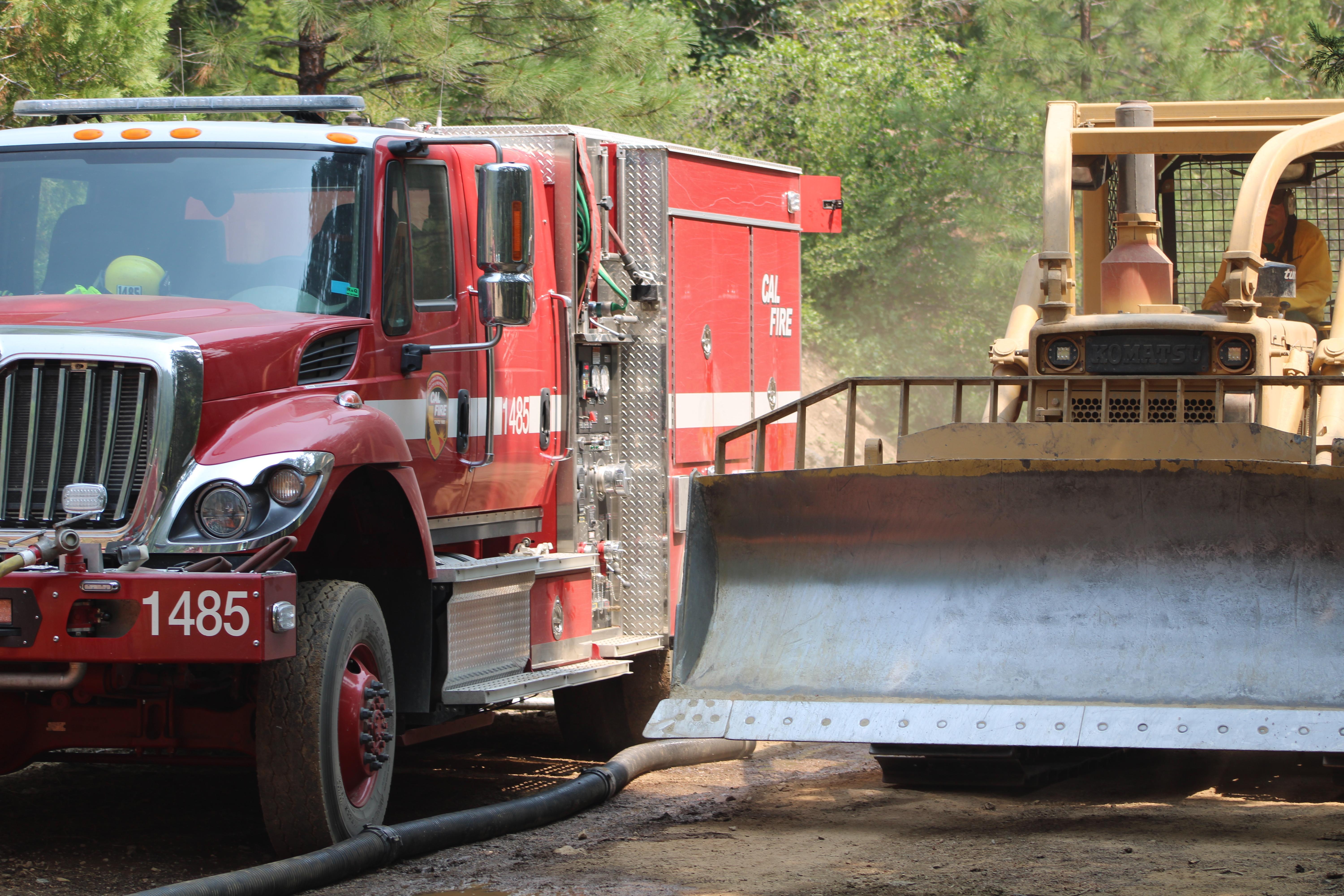 Dozer moving into position on Smokey fire off Beaver Creek road on August 4, 2022 (USFS/Steve McQuillan)