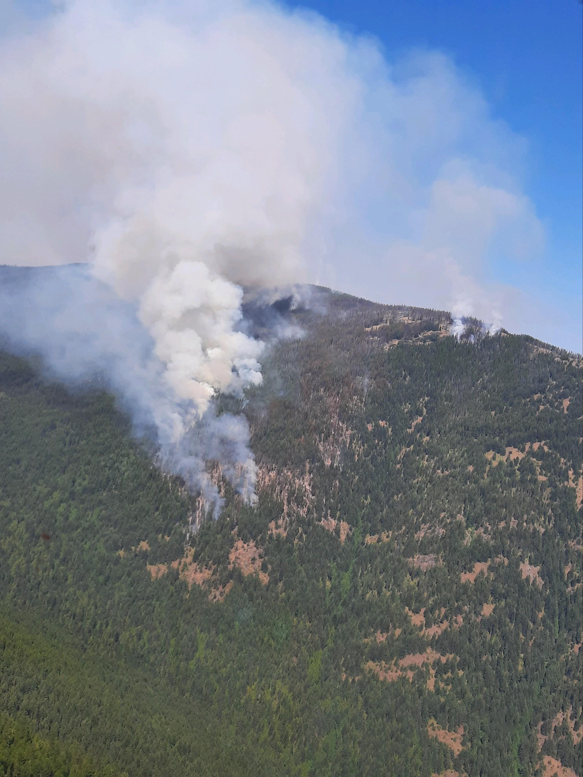 Eneas Peak Fire Aerial observation August 18, 2022