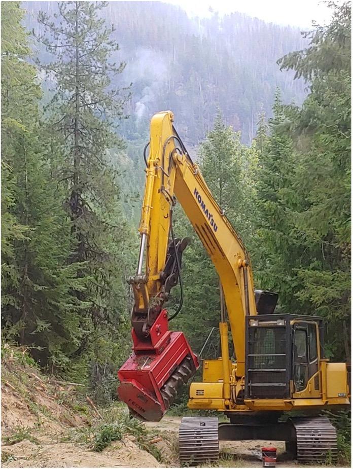 Heavy Equipment operating on the Thor Fire 08.22.2