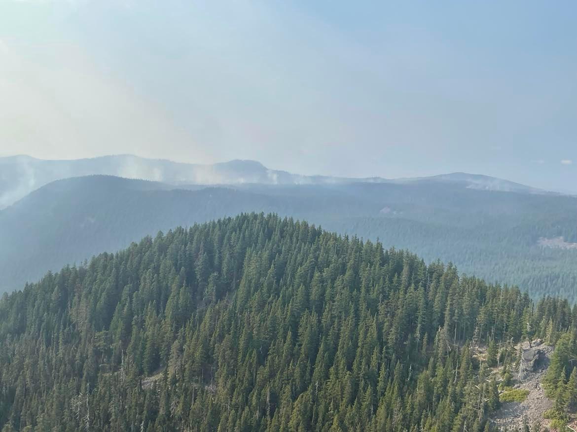 Cedar Creek Fire Aerial View from helicopter 8-23-2022