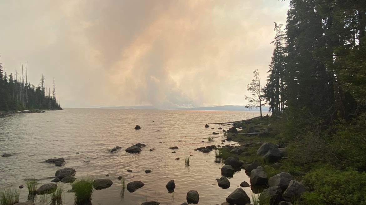 Cedar Creek Fire from Waldo Lake Aug 23, 2022