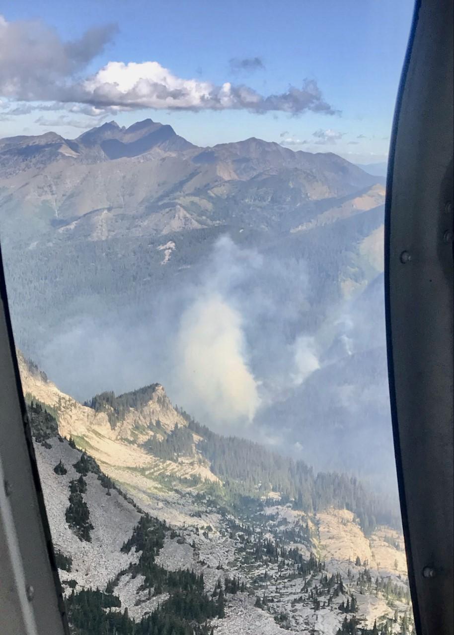 Aerial view of the Isabella Lake Fire on 9.5.2022