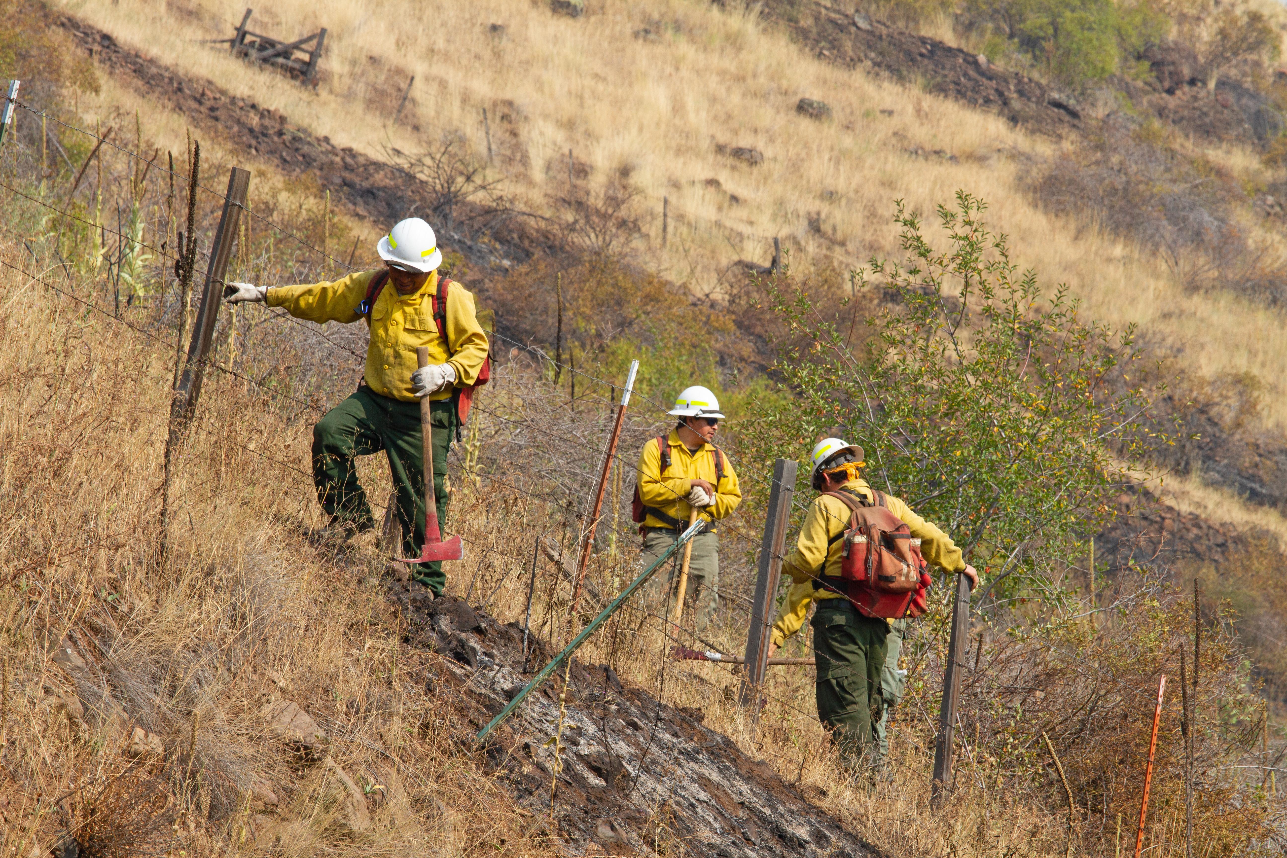 Hand crews on Double Creek spot fire - 9/13/22