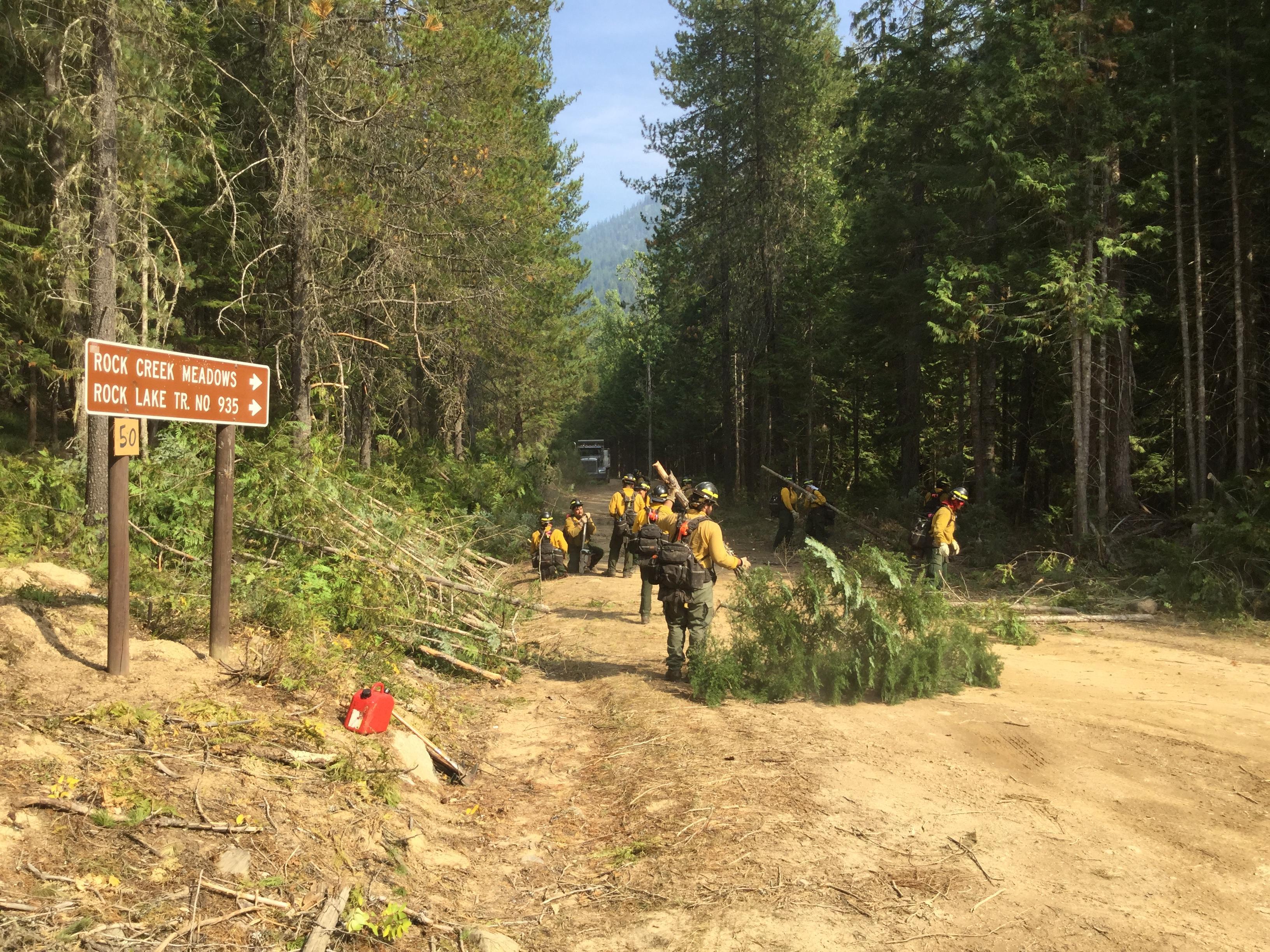 North Reforestation Crew Mitigating Fuels on the Government Fire 9.17.2022 Photo: B. Giersdorf, Fire Behavior, NR Team 7