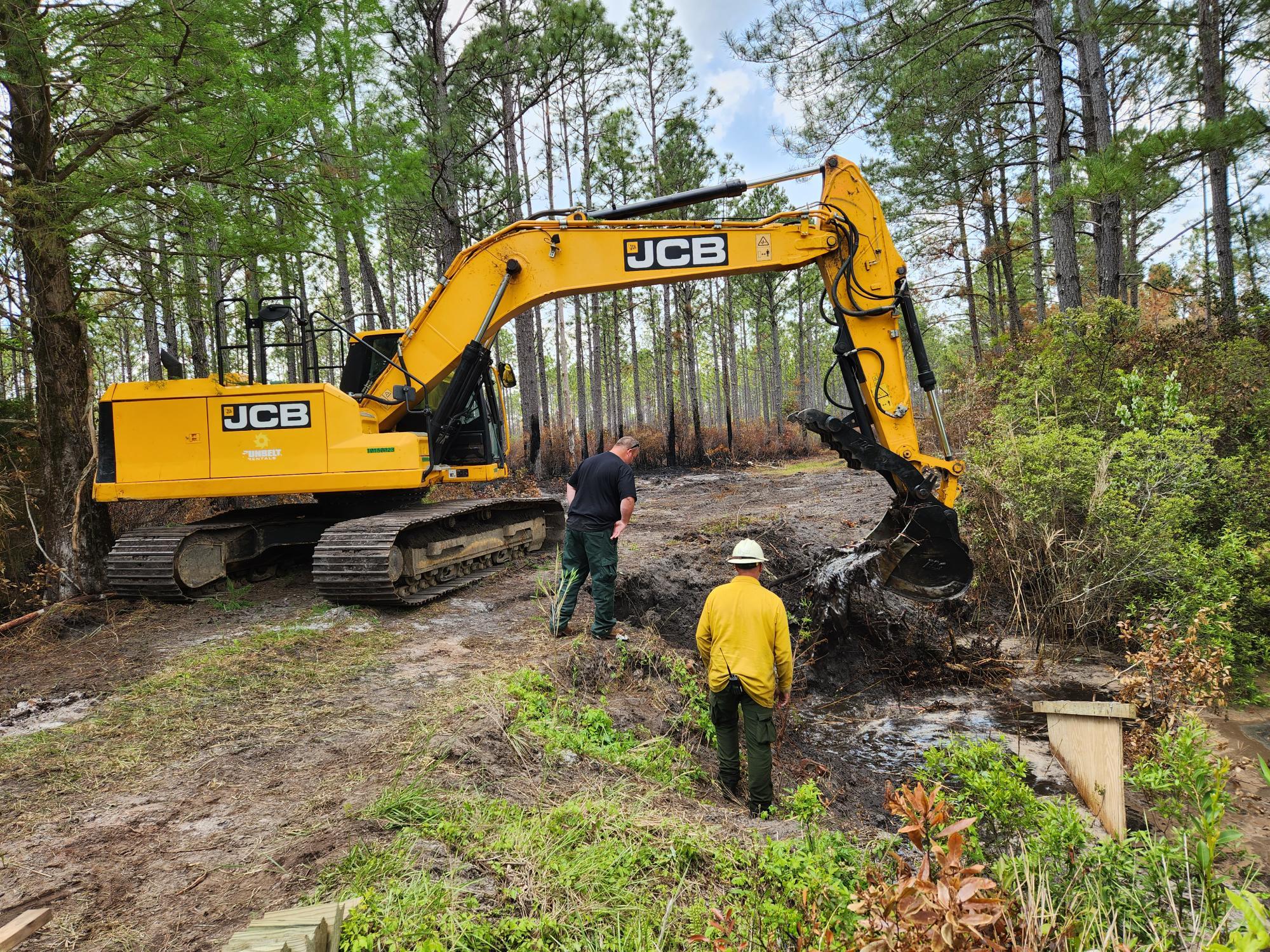 Water stacking operation on the Great Lakes Fire. 