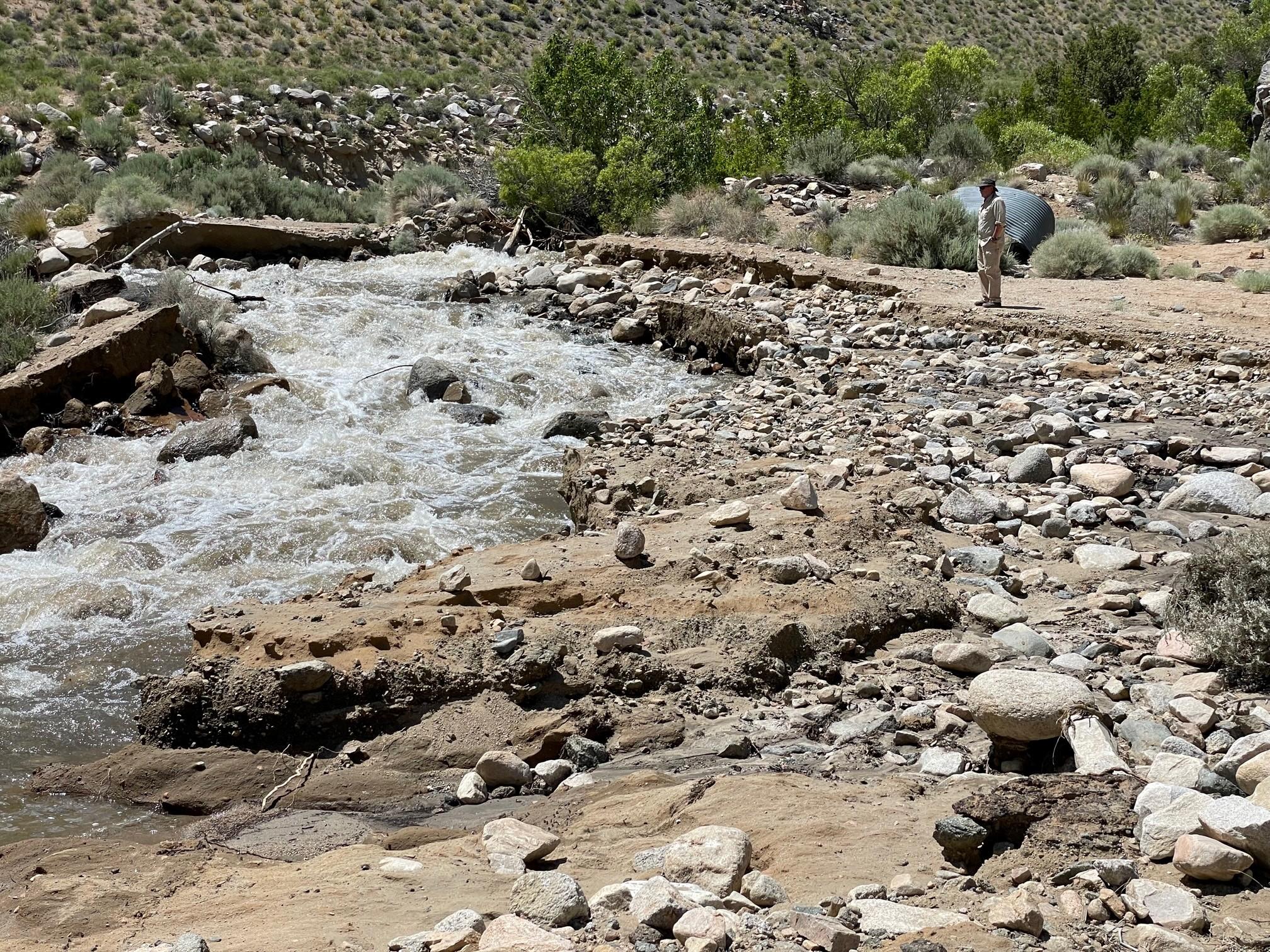 May 29 Image show Cottonwood Canyon Road washout by stream nearby--no access to Cottonwood Canyon Trailhead