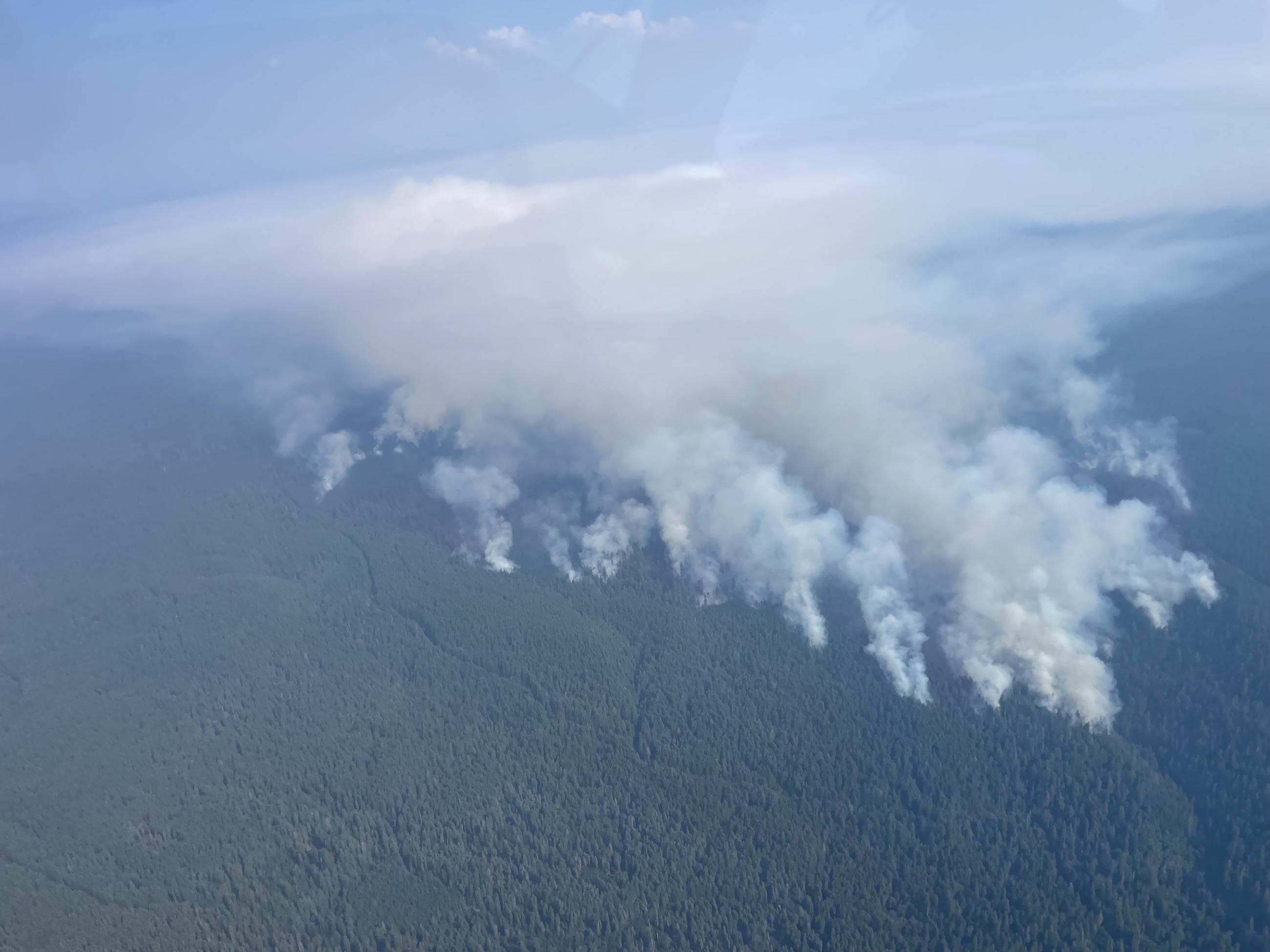 Camp Creek Fire from the air, 8/26
