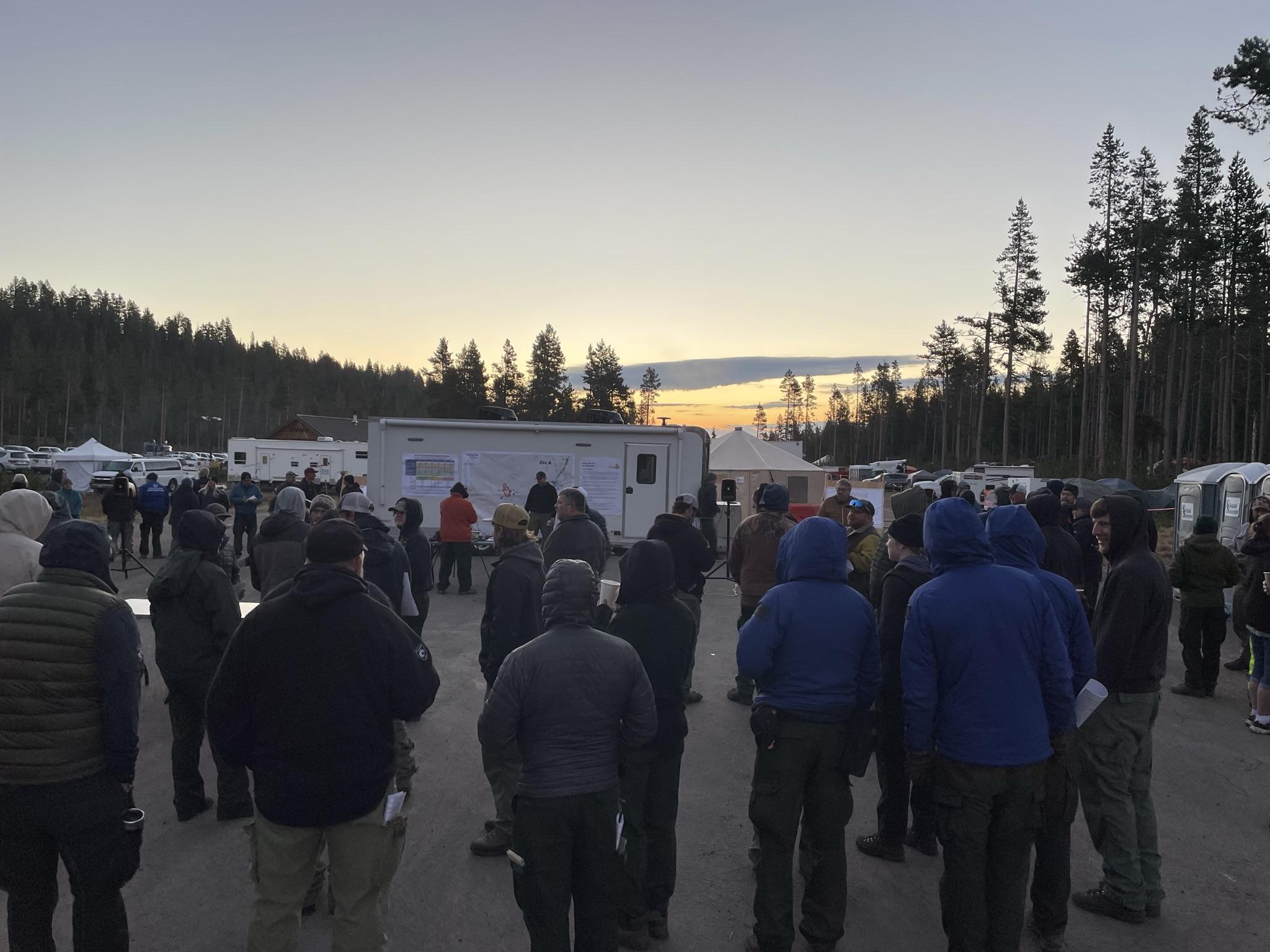 Last morning briefing on Petes Lake Fire 