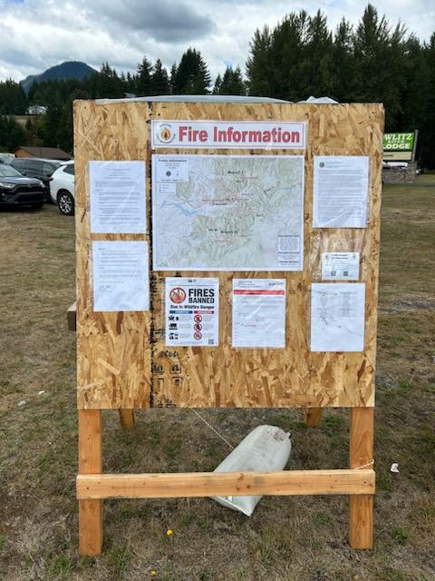 A board displaying fire information for the Cowlitz Complex