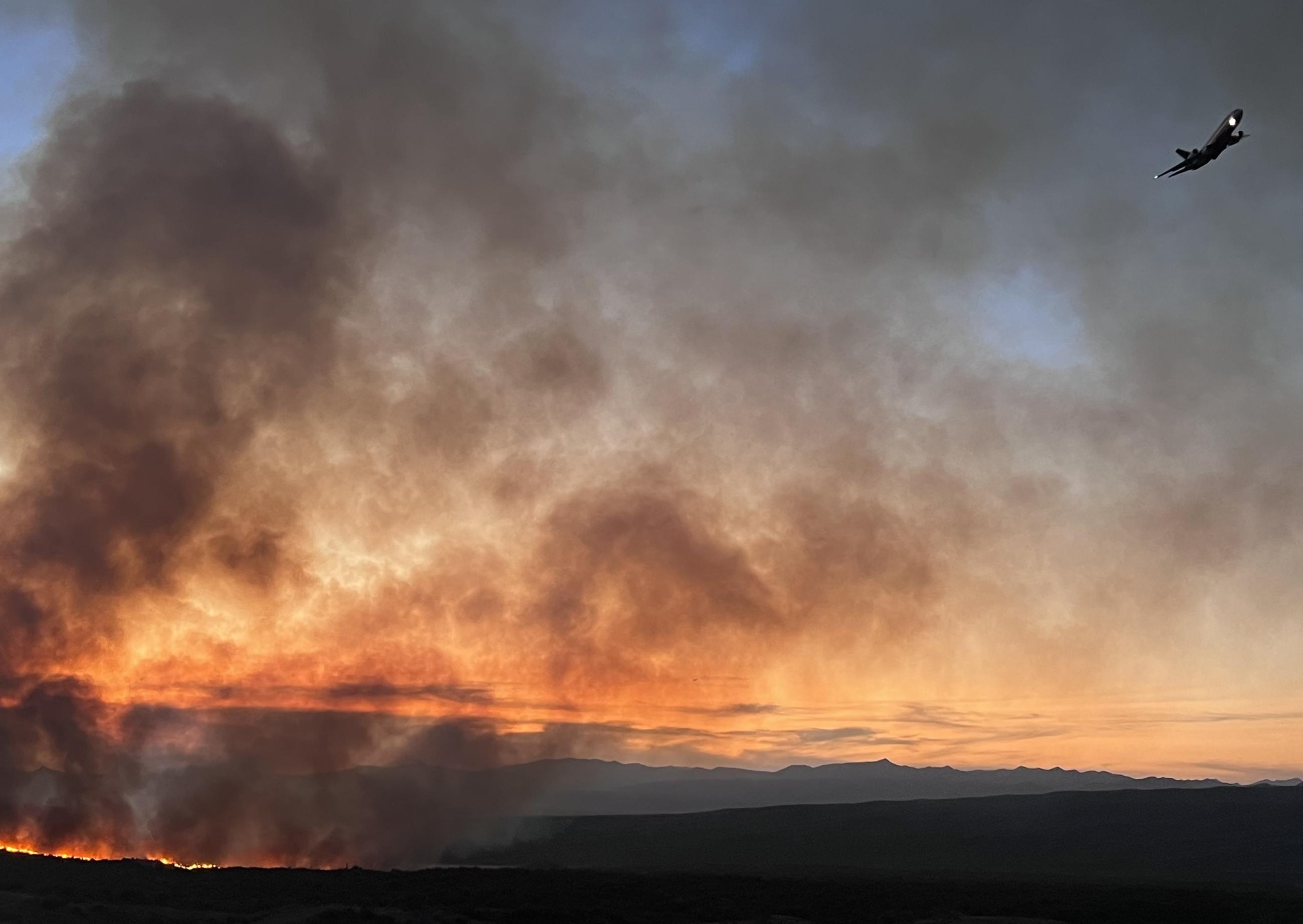 Evening fire activity in the Sonoran Desert 