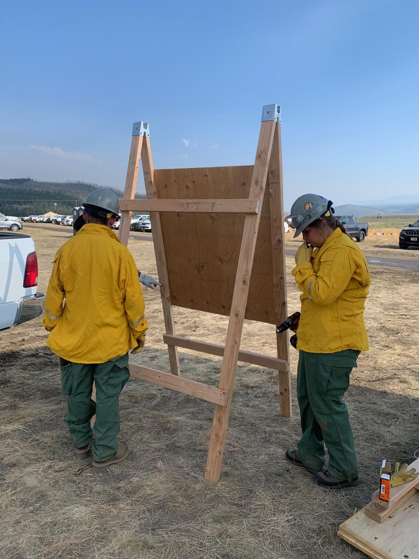 The Eastern Nevada Agency Camp Crew constructs a fire information board, July 20, 2024