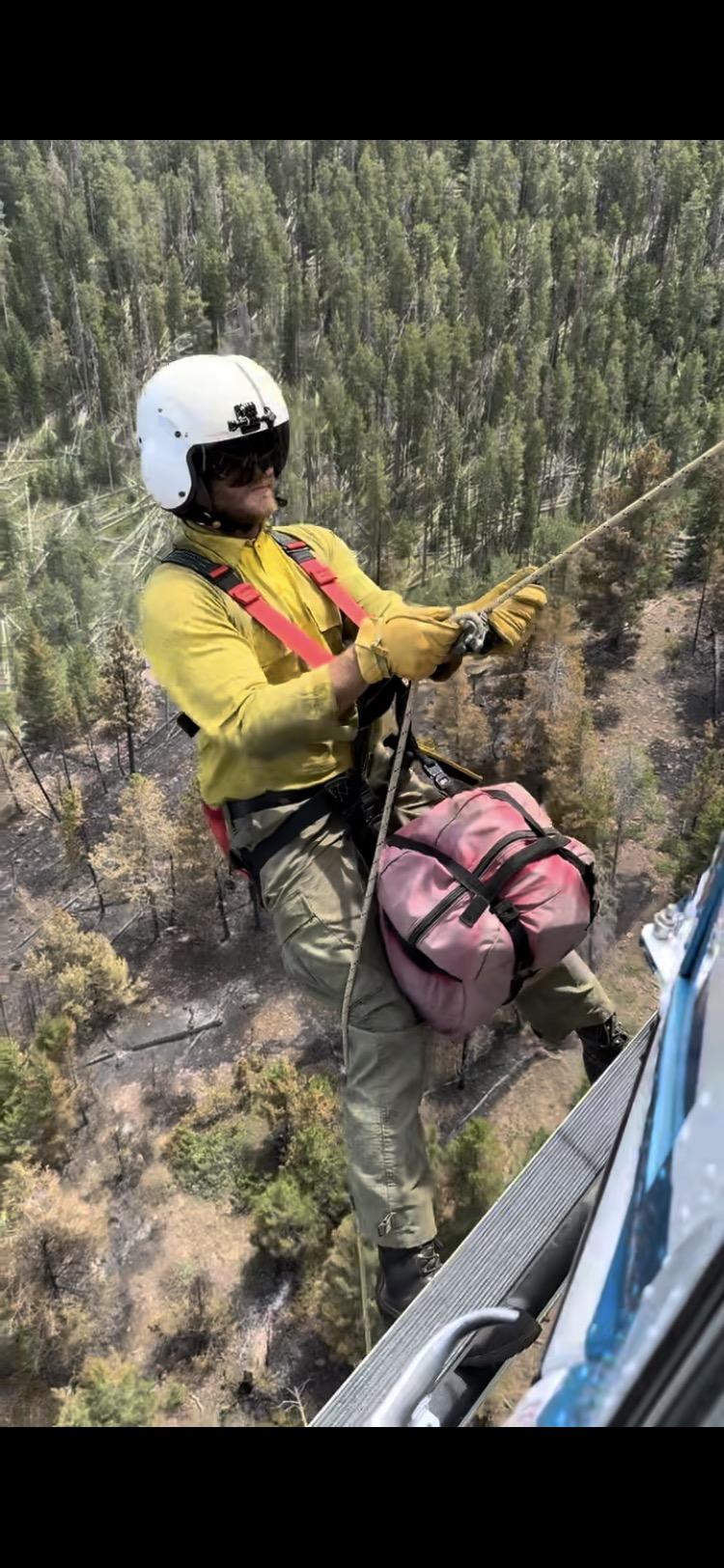 Lucky Peak rappelers from the Boise National Forest on the Speirs Fire.
