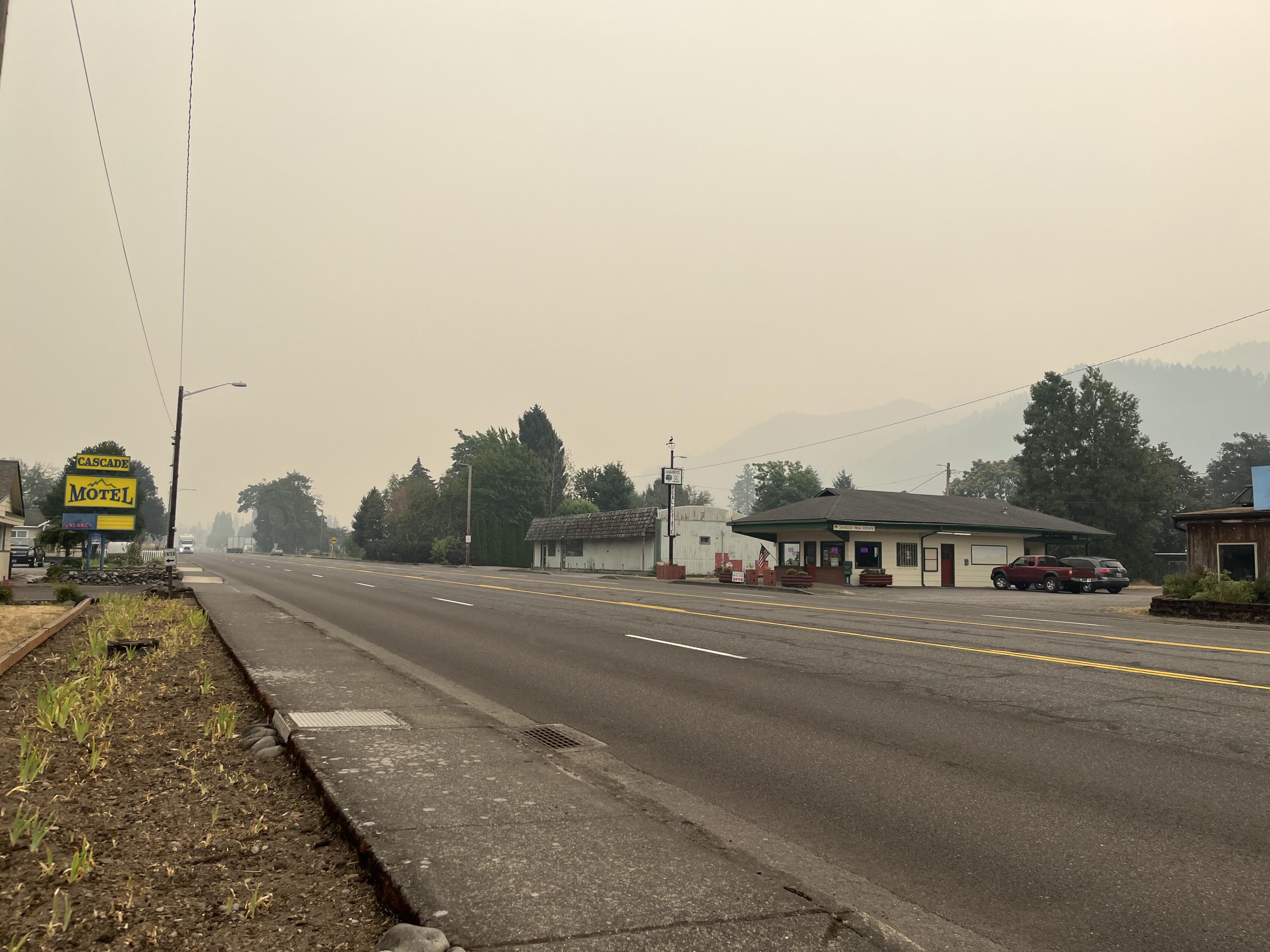 heavy smoke in oakridge on july 29