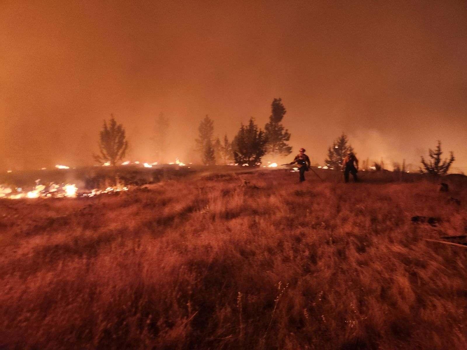 Night Burning on the Lone Rock Fire 