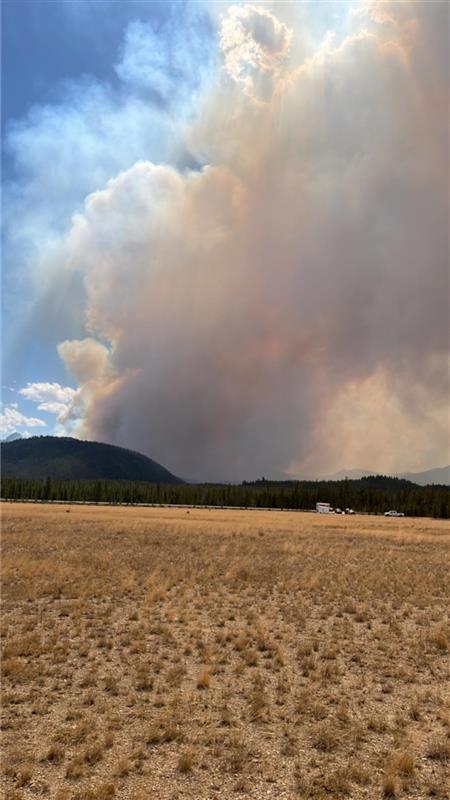 large, Dark Smoke Column from Wapiti Fire, Thursday, August 22