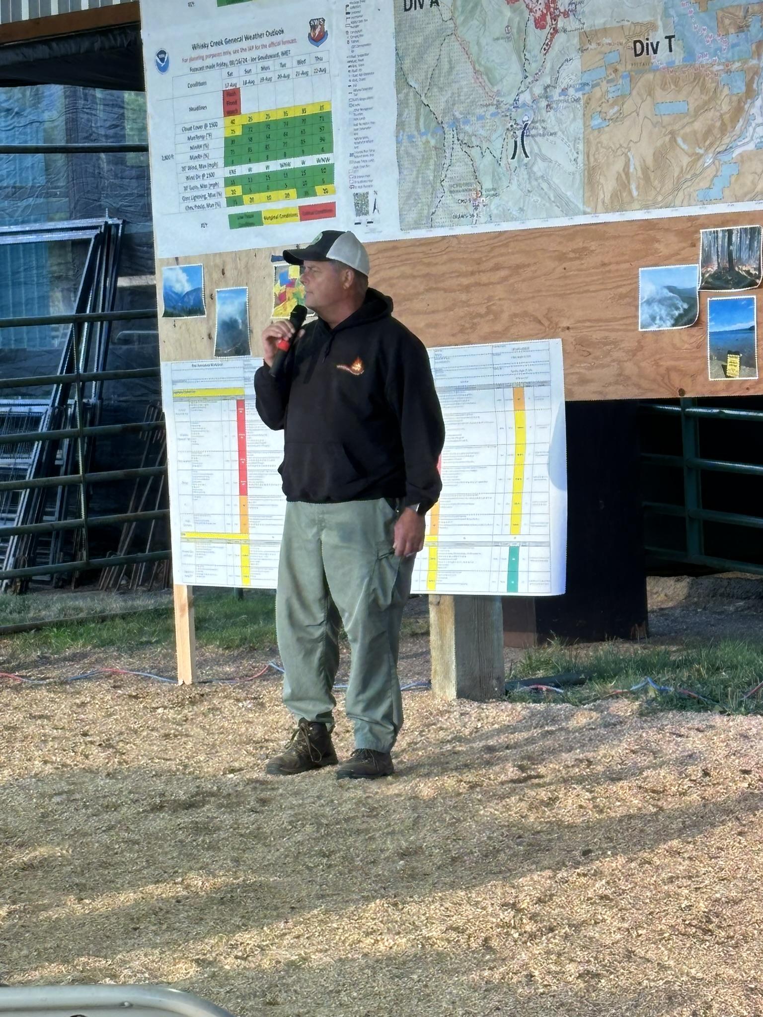 August 17 morning briefing on Whisky Creek Fire