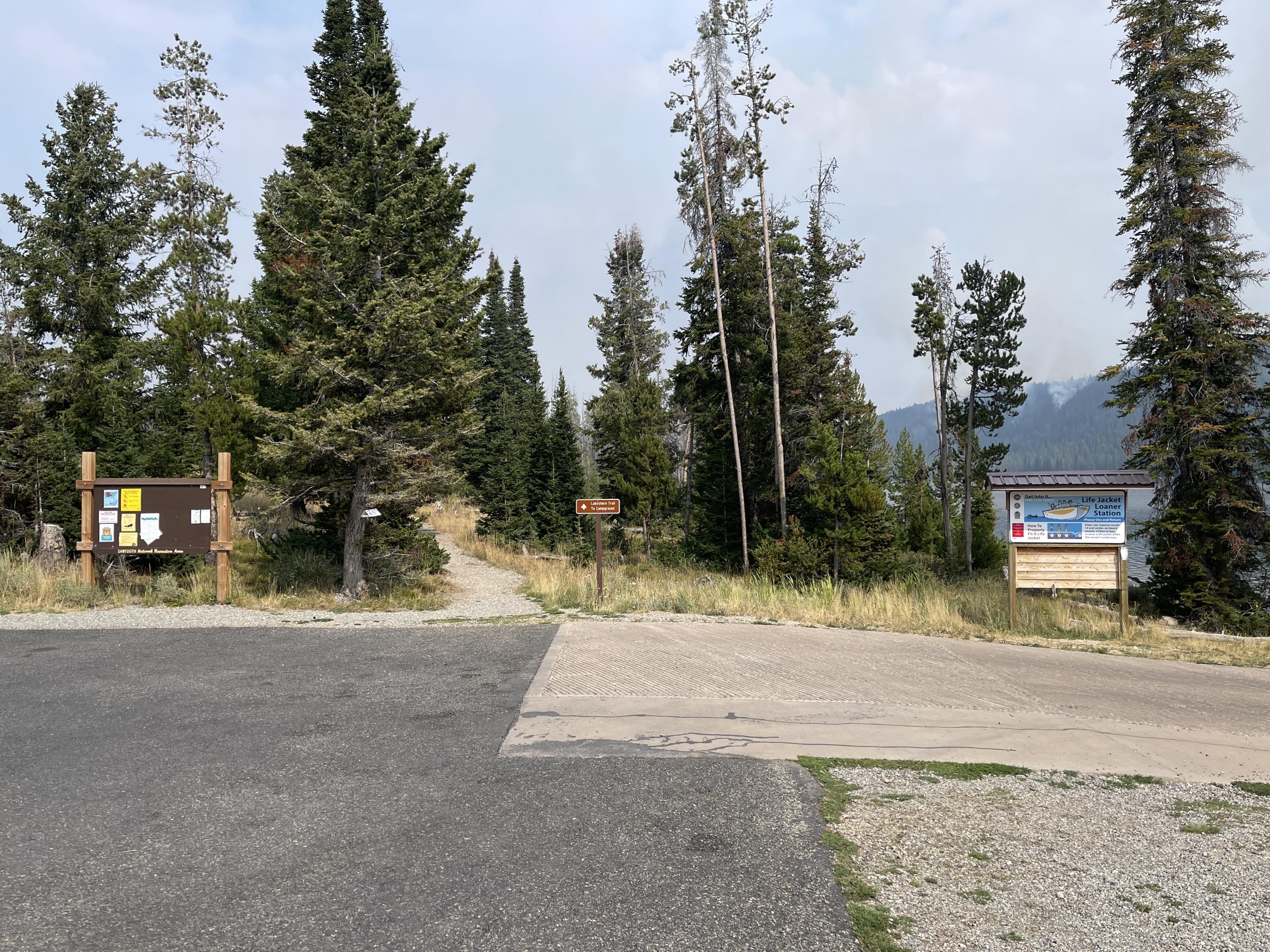 Trailhead at stanley lake with green trees, August 25