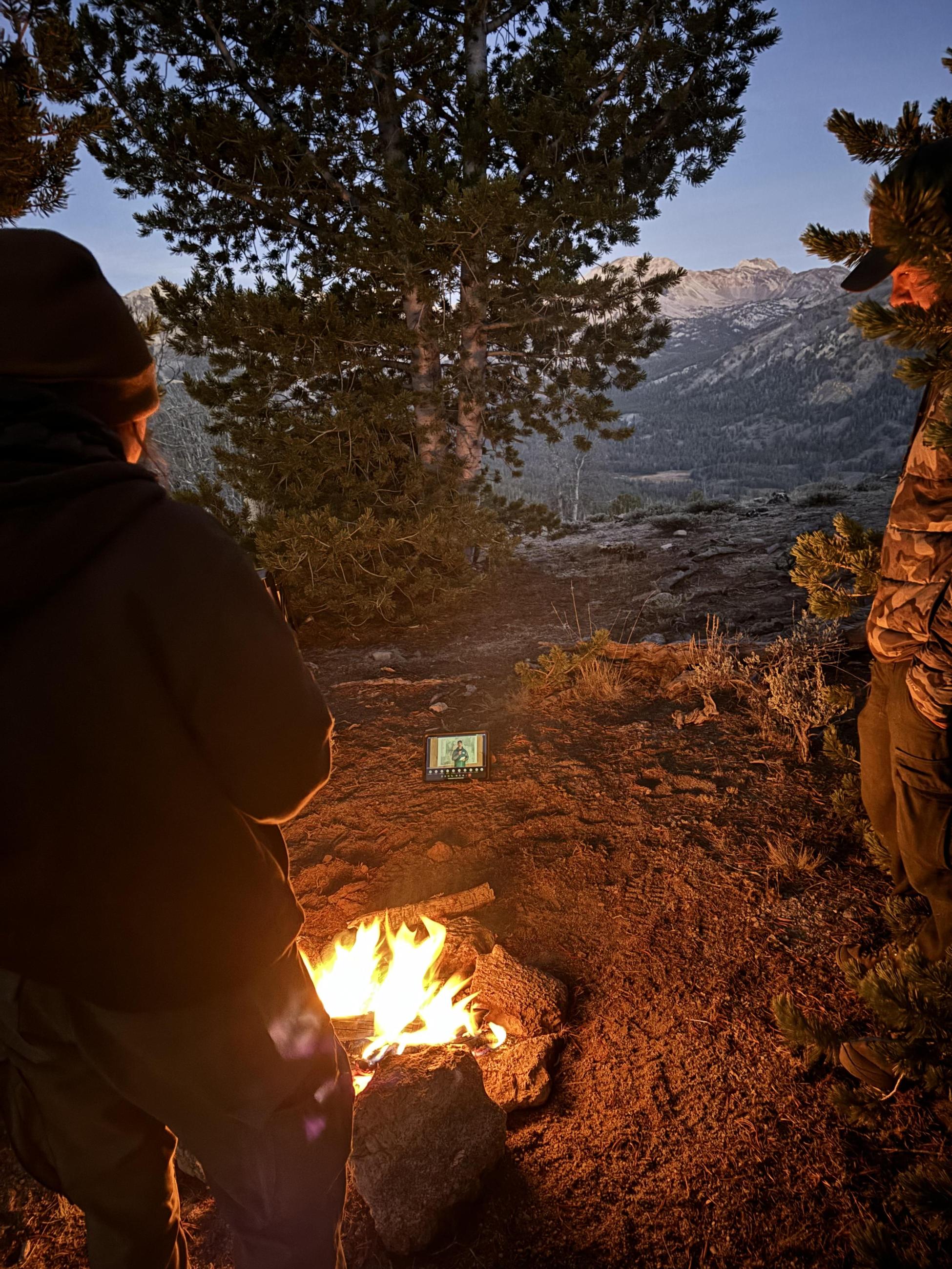 Morning briefing at spike camp, September 30