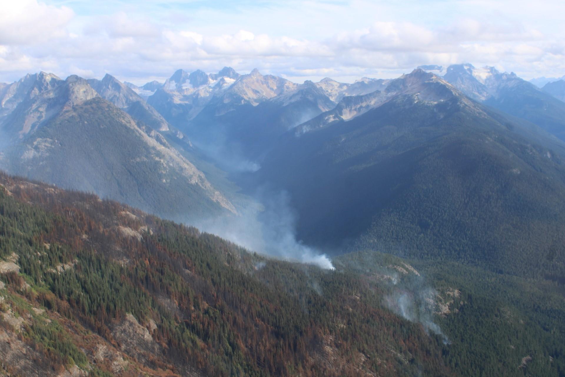 Helicopter view of Ruby Fire above Panther Creek