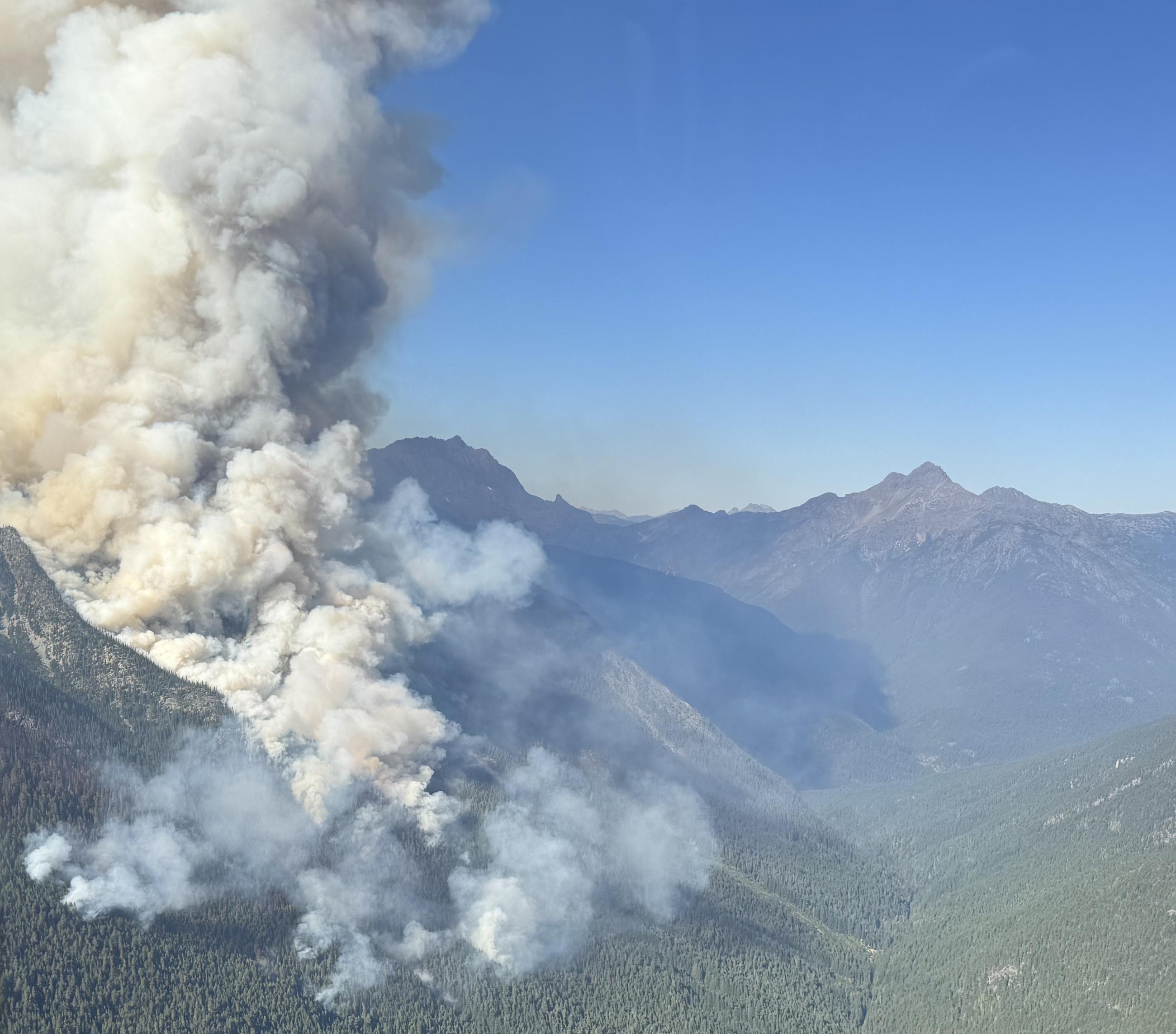 Large smoke cloud billowing from Ruby Mountain WA on Sept 5