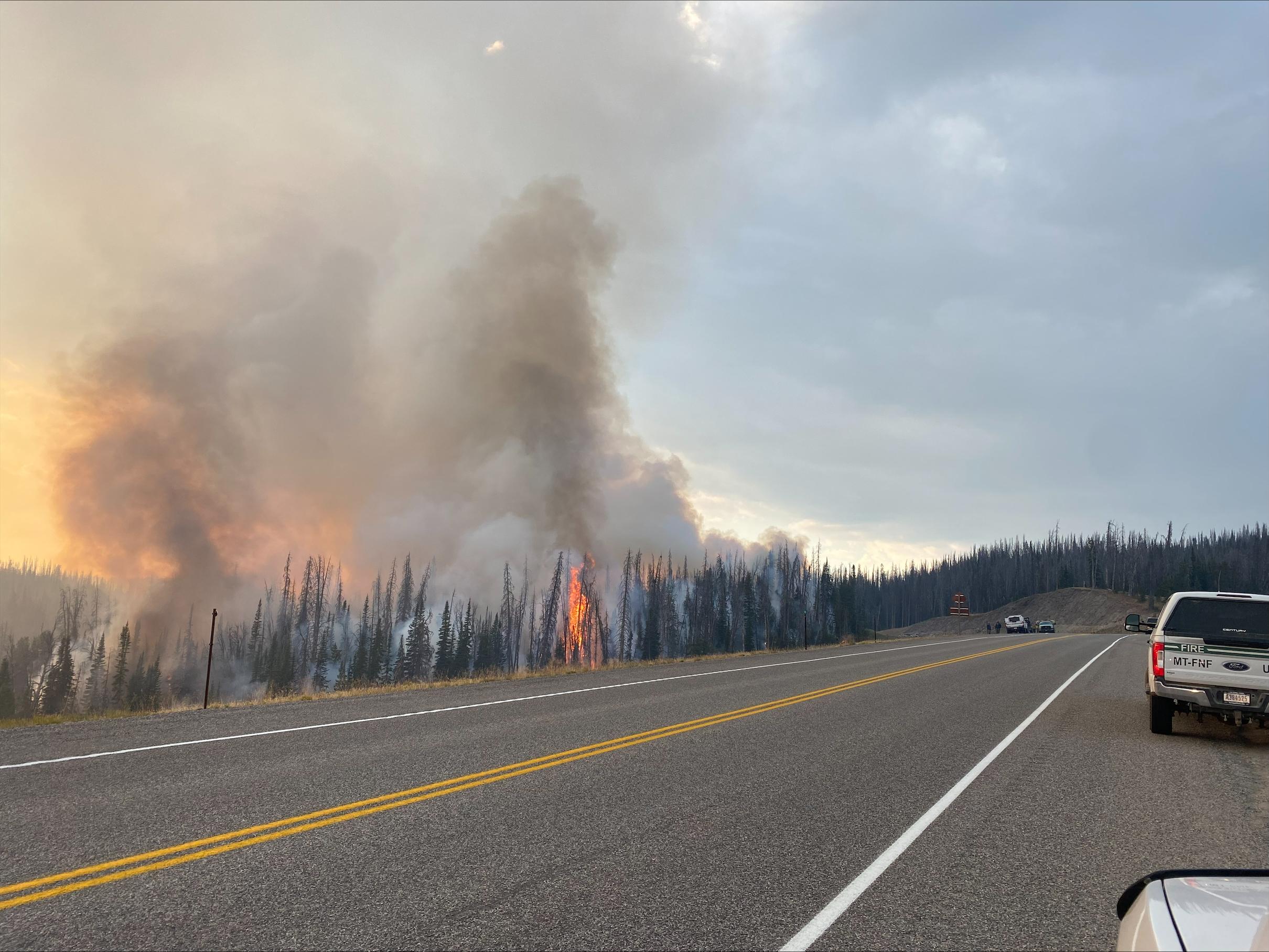 smoke from fish creek fire 