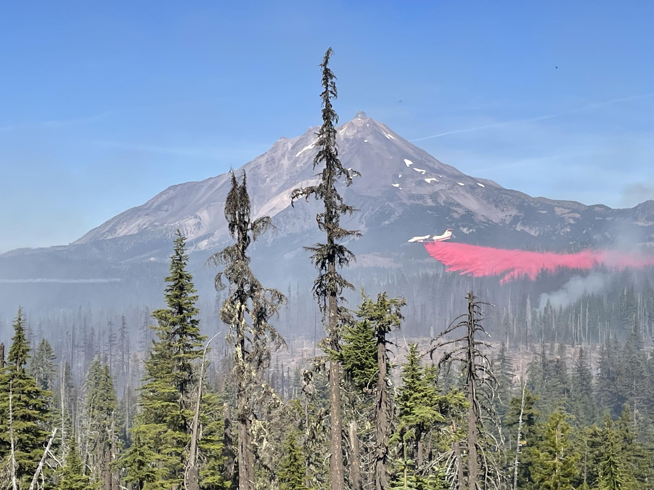 Air tanker flying over the Bingham Fire 