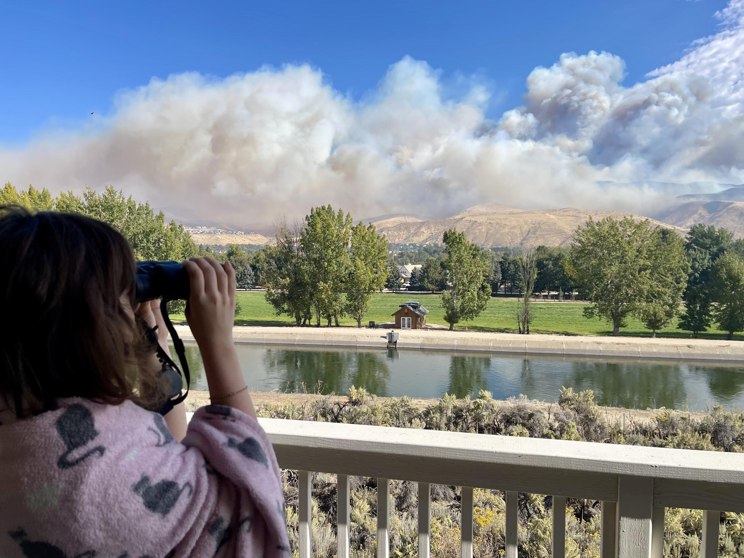 Student watches fire from Southeast Boise