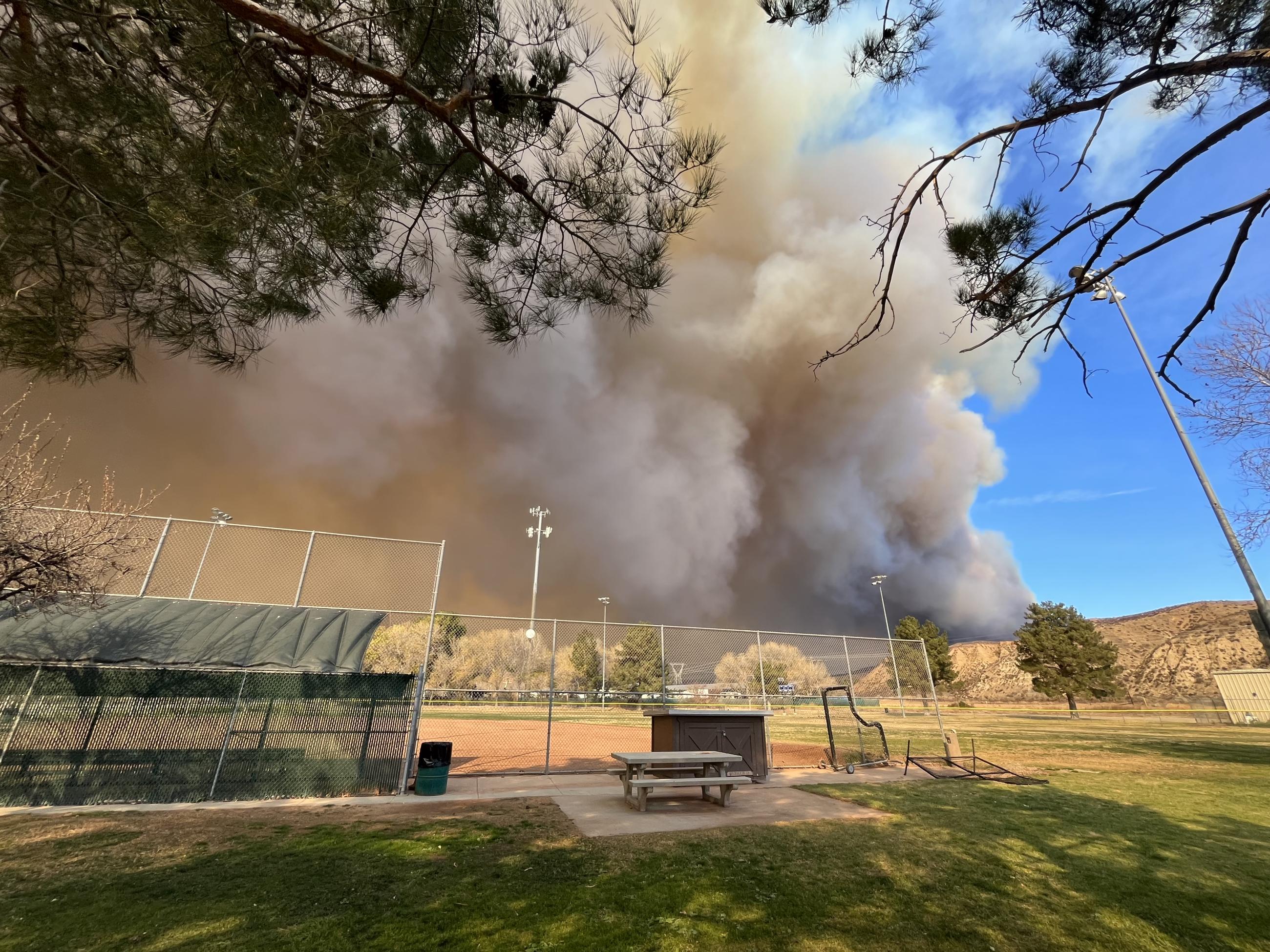 Hughes Fire Smoke Column on January 22, 2025