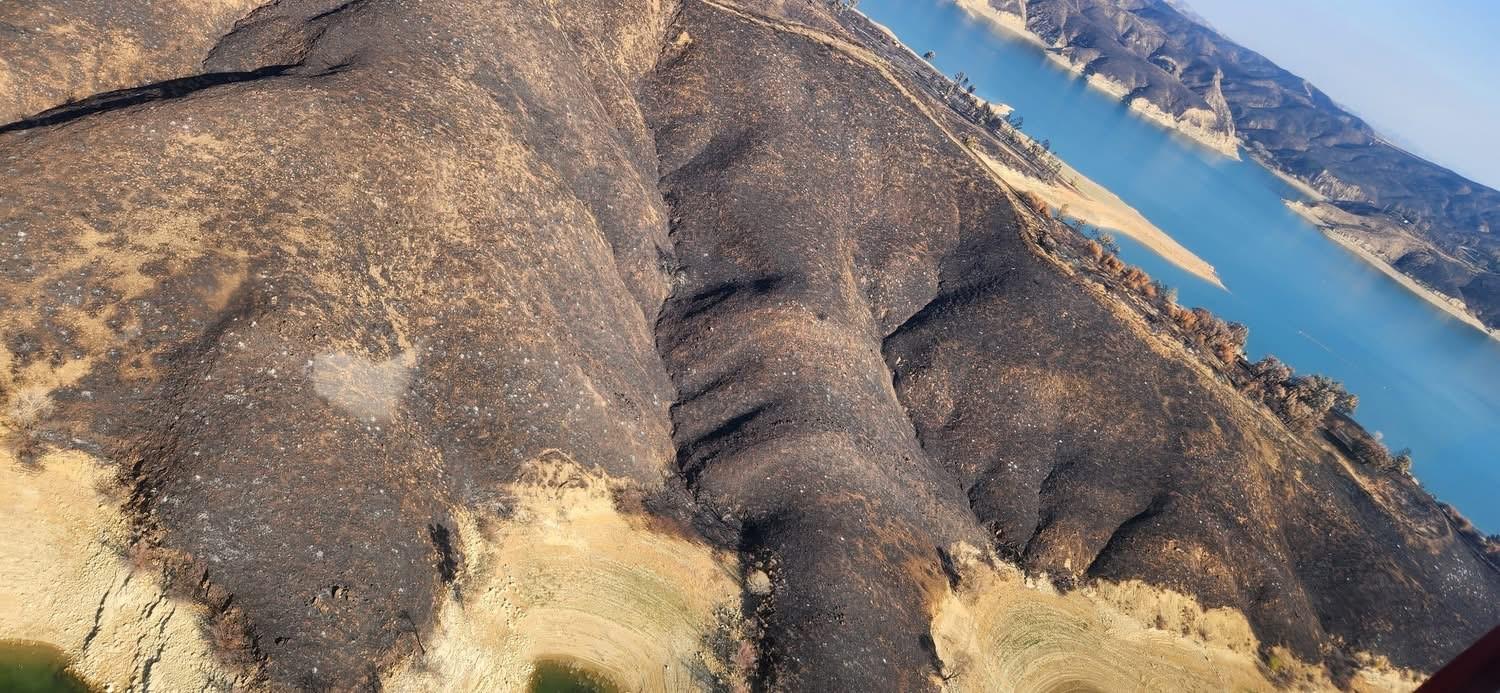 photo showing BAER Specialists Assess Hughes Burn Area by Aerial Reconnaissance