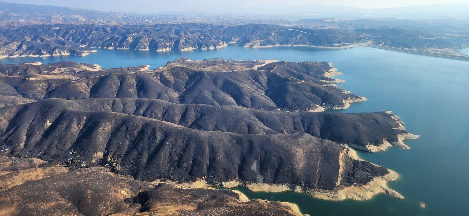 photo showing BAER Specialists Assess Hughes Burn Area by Aerial Reconnaissance