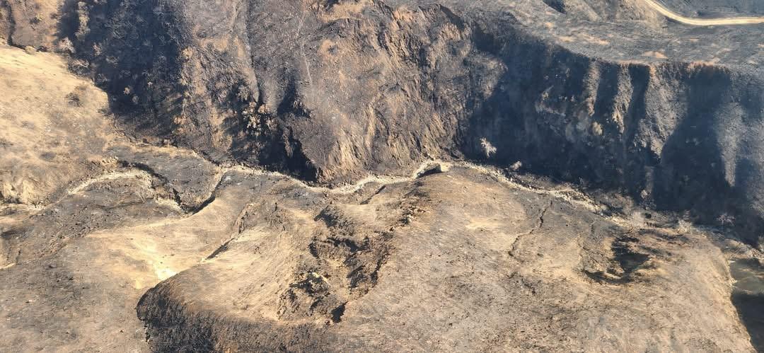 photo showing BAER Specialists Assess Hughes Burn Area by Aerial Reconnaissance